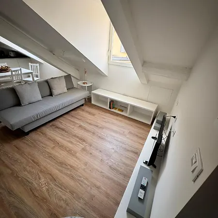 Apartment Be Your - Dalla Corte Del Glicine *
